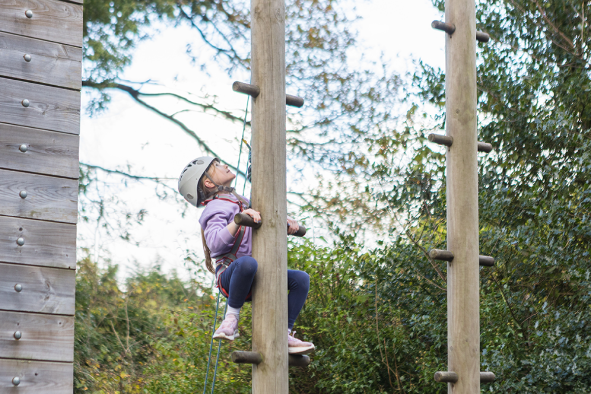 Lorne Gladiator Abseiling 13 small