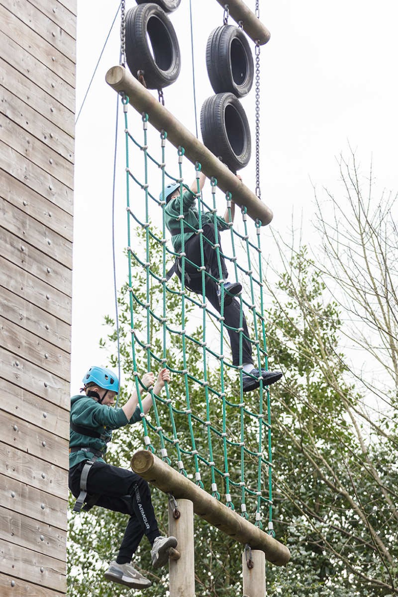 Lorne Gladiator Abseiling 8 small